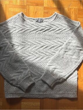 Belldini Light Gray Knit Crewneck Sweater